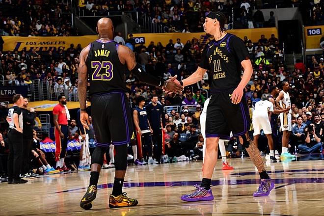 末节扮演了奇兵的角色,湖人替补中锋的综合能力确实进步了不少?