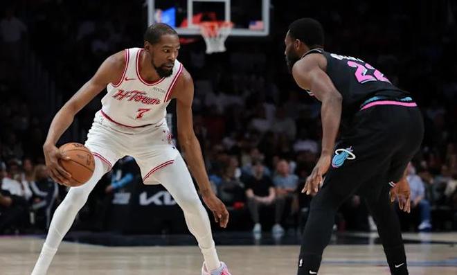 狂胜28分,又24分大胜!NBA最神奇队伍诞生,老詹要冲击第5冠