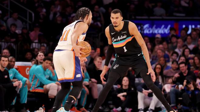 马刺惨败尼克斯,分析师发出警告