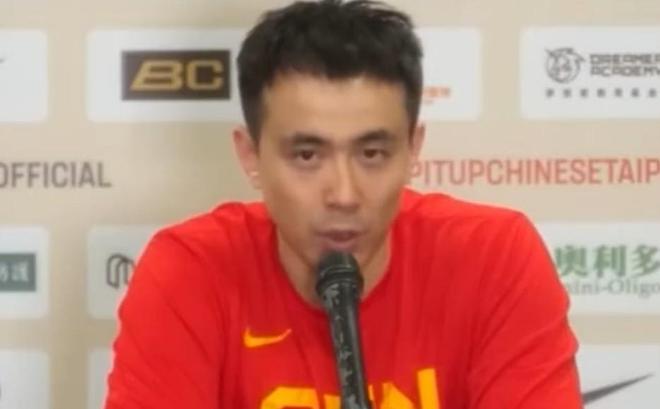 赵继伟：中国男篮空前团结，希望这两场比赛唤醒所有中国球员