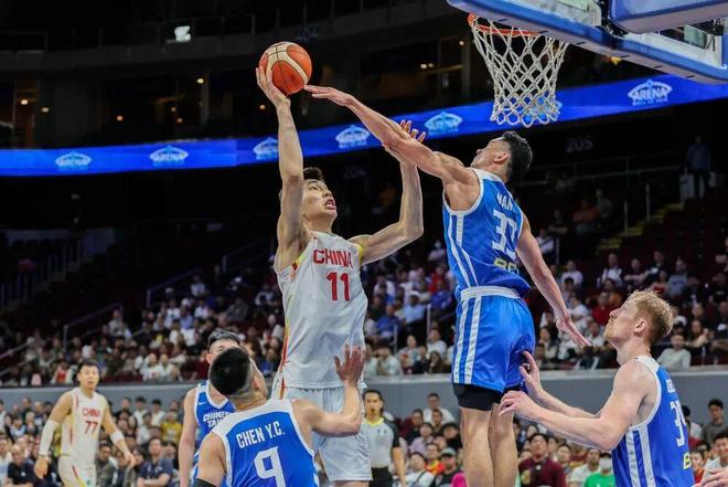 男篮世界杯预选赛中国队100:93击败中国台北队