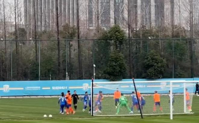 热议申花9-2泰山：一周三赛影响泰山体能，心气问题是大麻烦