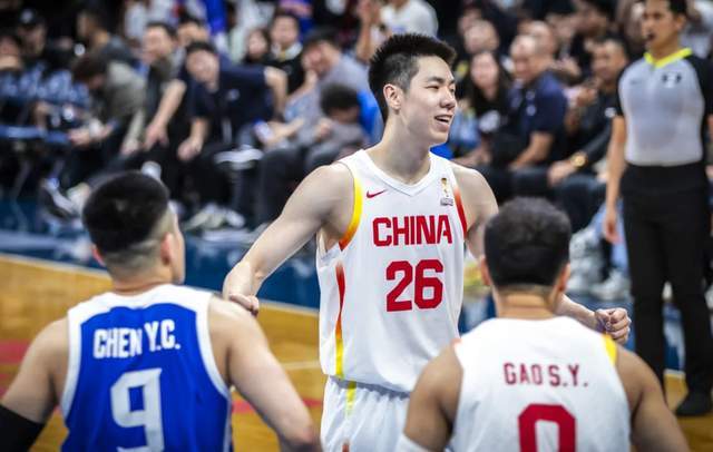 怒撕蓝领前锋标签!关键战狂砍19分,你才是中国男篮获胜头号功臣