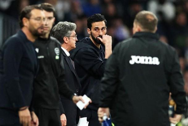 队报:阿韦洛亚面临下课危机,接下来两周的赛程将决定其去留