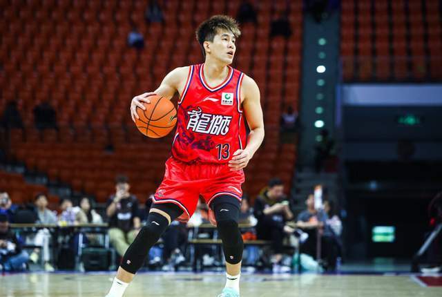 CBA最新排名出炉!山东输球仍杀进前四,两大黑马或搅局季后赛