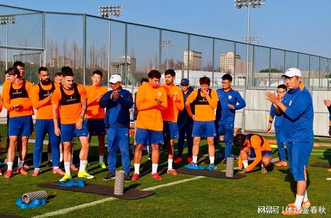 内忧外困!山东泰山遭舆情风暴,中超首轮对阵辽宁铁人成救赎之战