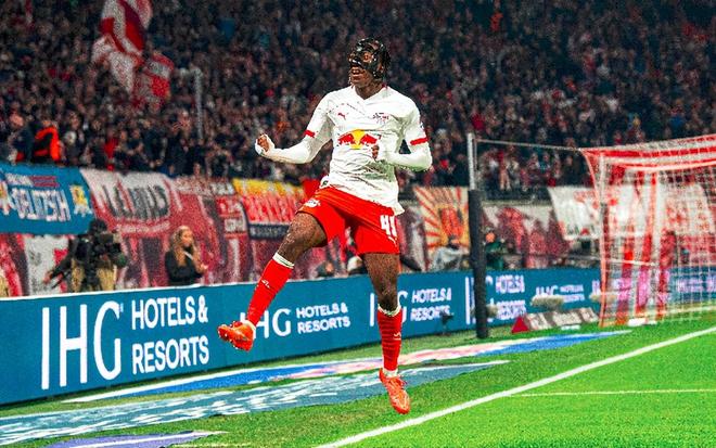 曼联转会:红魔相中10球7助德甲妖锋,中场引援目标或遭死敌截胡