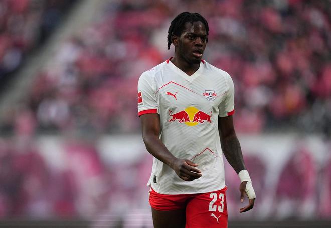 德天空:莱比锡愿意7000万欧卖卢克巴,拜仁在关注但并不现实