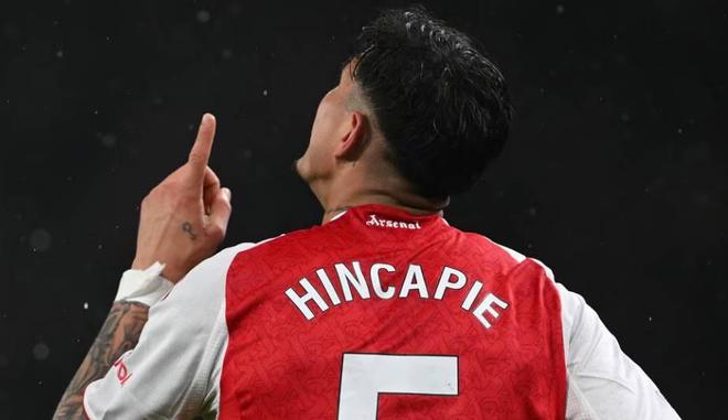 因卡皮耶：很高兴能见到药厂的队友；我渴望赢得所有冠军