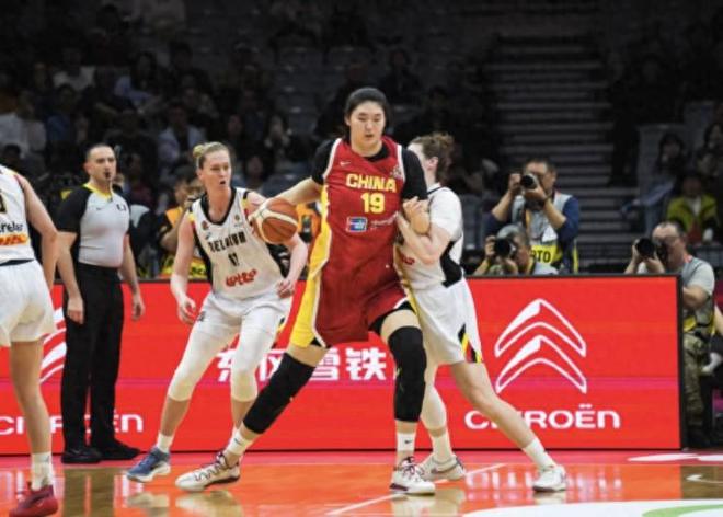 不是韩旭,不是李月汝!比利时主帅赞中国队1人:篮下功夫很出色