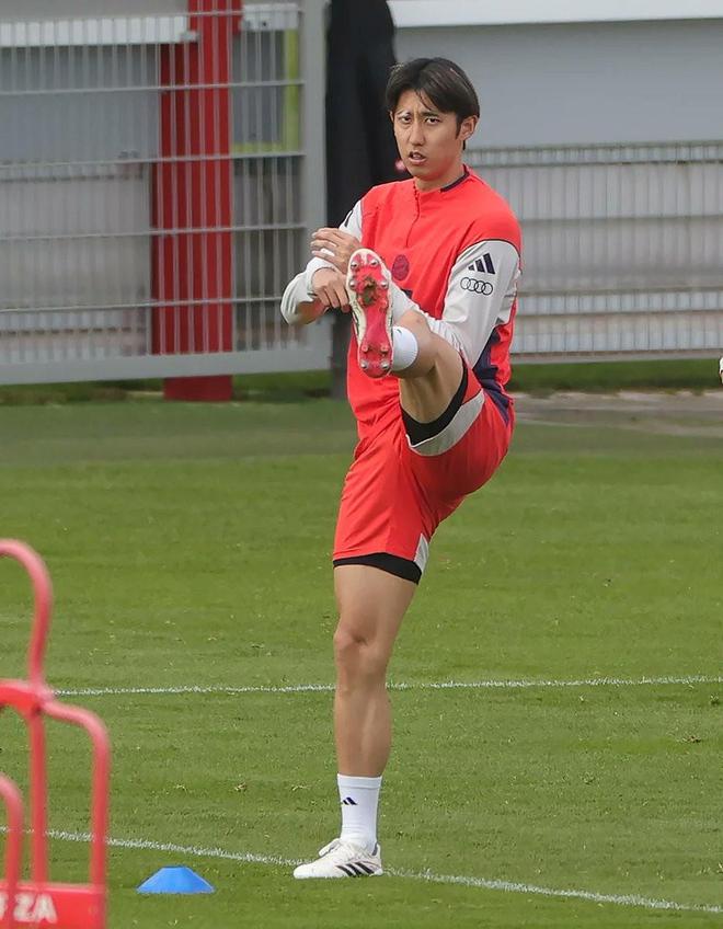 图片报:伊藤洋辉已恢复部分合练,但本周末德甲仍无法复出