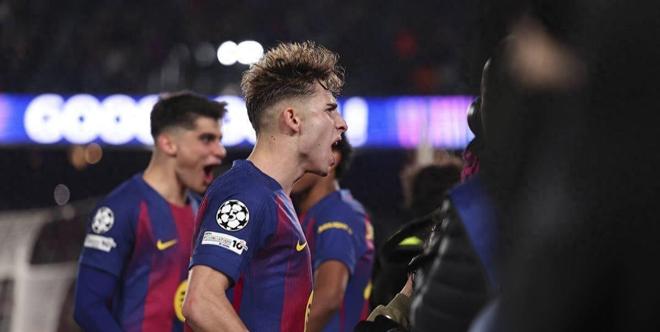 欧洲最强中场诞生！巴萨小将遗憾错失与梅西对决，进球致敬梅球王