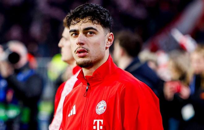 拜仁官方：帕夫洛维奇因髋部问题缺席球队今日比赛