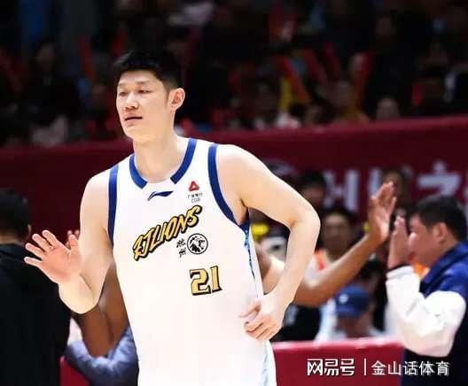 真把自己当腕了！绝杀广东信心爆棚，战广厦7投1中，场上一顿胡扔