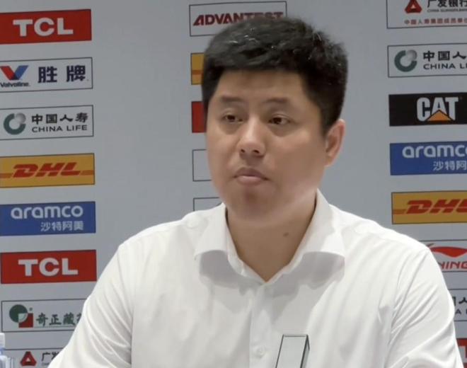 潘江:张宁等多位球员都在发烧坚持比赛,最后一防处理得不好