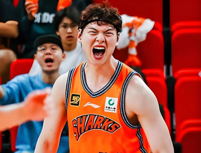 10连胜!稳居积分榜第一,球迷:CBA总冠军已经失去悬念