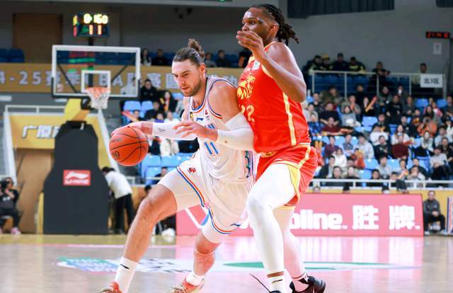 继续补强内线！山东签下2米15全能大外援，上赛季曾单场砍28+5