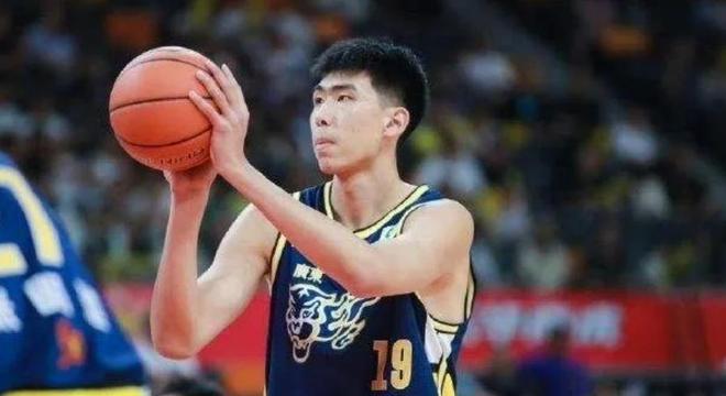 砍20+9带队大胜辽篮!感谢杜锋吧,没有他,徐昕还真打不出身价