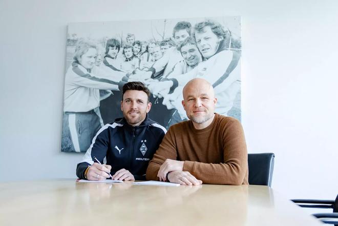 官方:门兴与38岁西佩尔续约,他将同时担任青年队门将教练