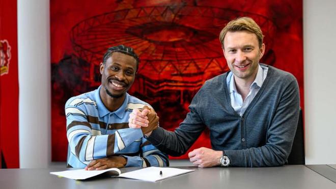 官方：勒沃库森与26岁前锋内森-特拉续约至2031年6月