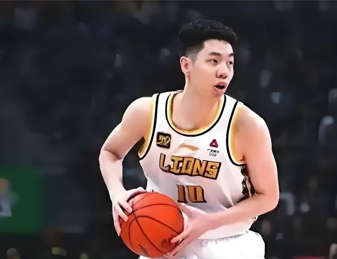 输给广东20分！揪出3个表现最差之人，坑惨了广厦队