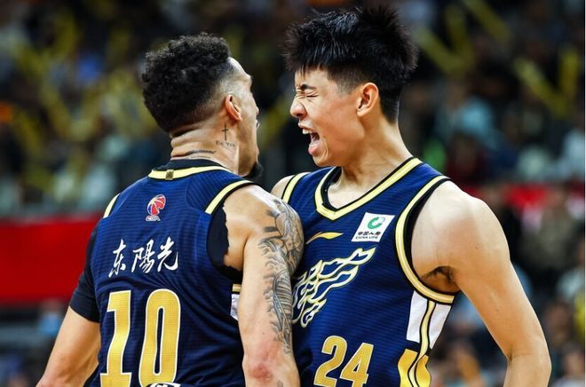 CBA历史第一！广东从元年开始31年全晋级季后赛 冲队史第12冠