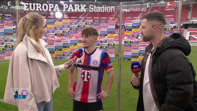 卡尔:我一直预感自己今天会进球,连脱球衣庆祝都提前想好了