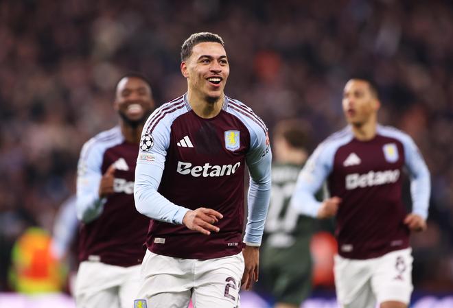 罗杰斯欧冠首秀踢满12场:4球2助,差点掀翻冠军