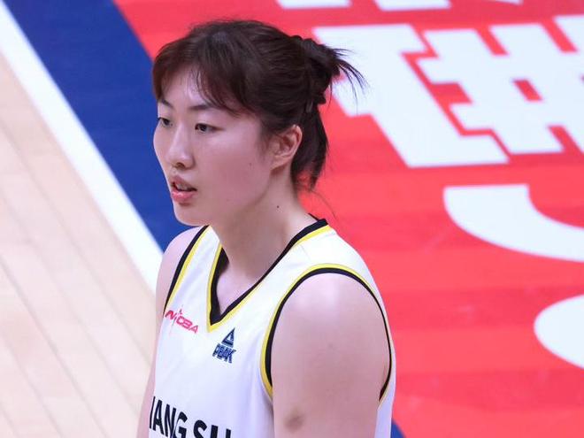 轰16分+4记三分!中国女篮24岁1米86王牌真稳:未来闯荡WNBA?