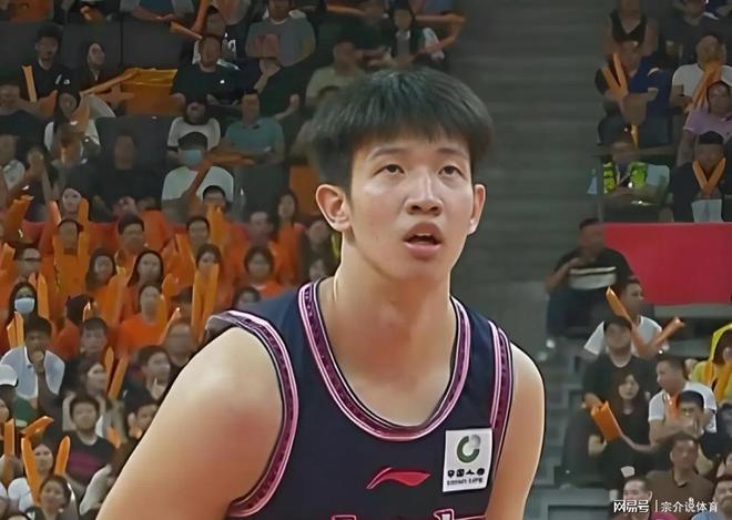 广东队真难了,爆料又一位天才球员也要离队,被杜锋雪藏太可惜
