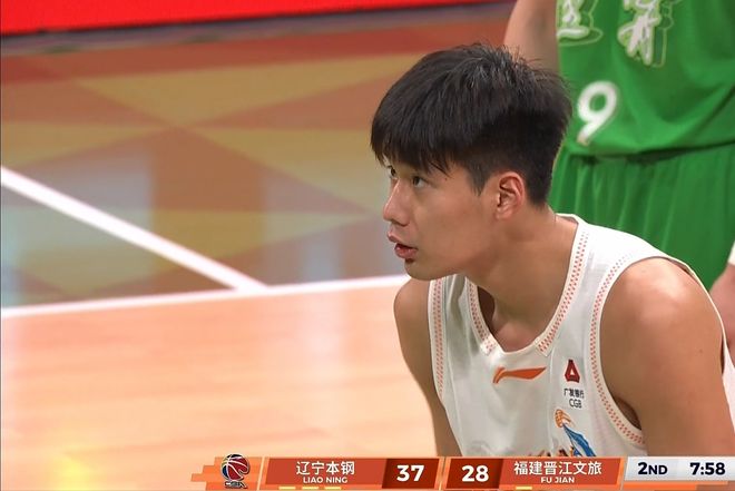 CBA：赵继伟27+8大爆发，新援21+9全队最高，皮特森空砍44分