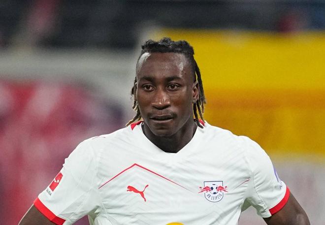 邮报:19岁扬-迪奥曼德身价达1亿欧,曼联利物浦拜仁竞相考察