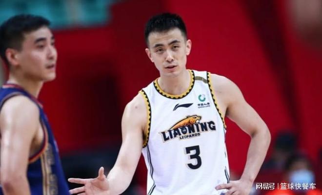 44分13板9助!辽篮双星终于硬气一回:给他俩顶薪还真值了?