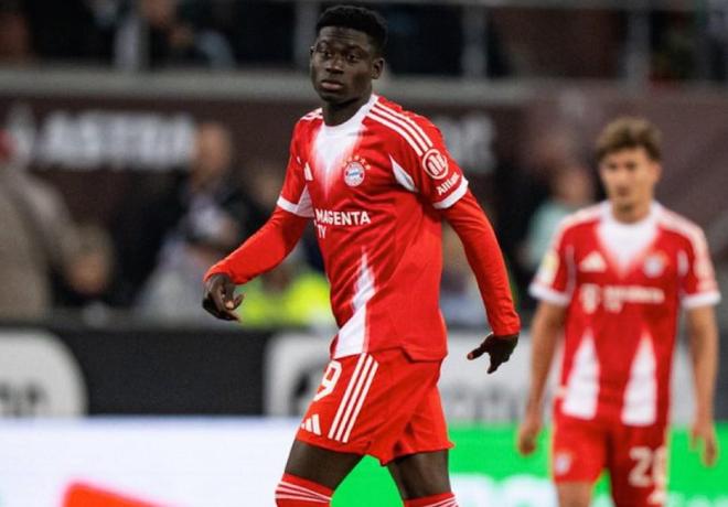 表现可圈可点,拜仁18岁中场恩迪亚耶替补出场完成德甲首秀