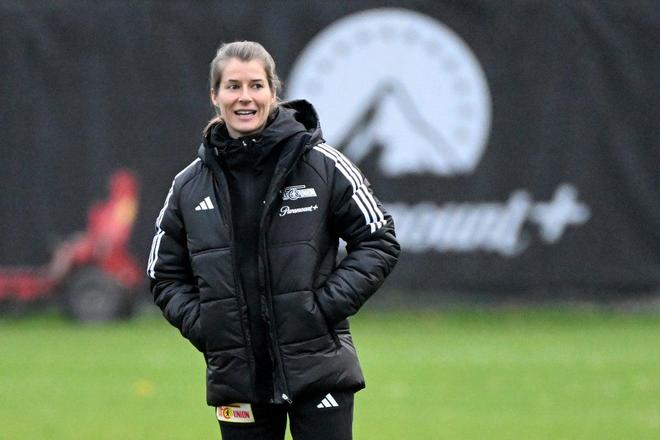 德甲新帅Eta遭性别攻击,俱乐部连发5条回怼:这就是性别歧视