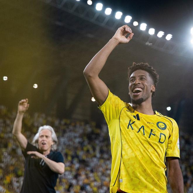 亚冠二级半决赛戴帽，金斯利-科曼职业生涯首次单场进球3+