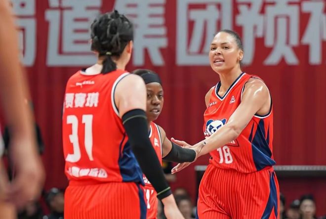 四川女篮官宣：坎贝奇重伤+奥贡鲍尔禁赛 单外援出战总决赛抢五