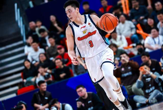 两战13中2仅拿5分！广东王牌后卫断崖式下滑，杜锋冲冠梦彻底破碎