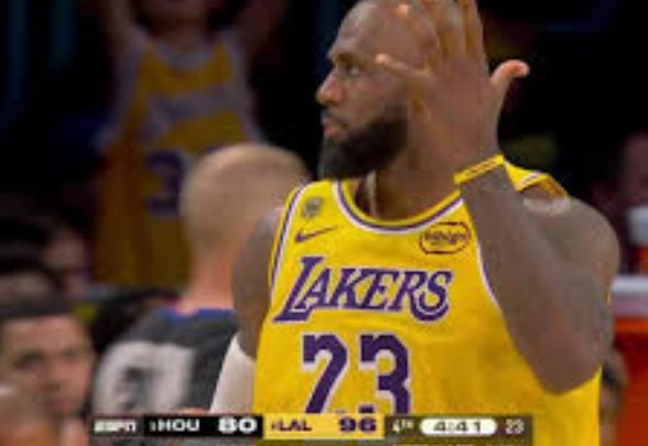 湖人1比0火箭：勒布朗比乌度卡像教练