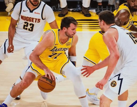 西部季后赛对位初显,四组恩怨对决将燃,谁主沉浮引期待