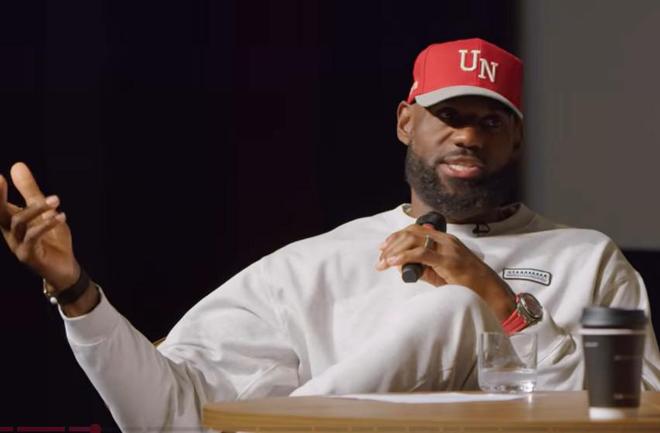 詹姆斯:没人比我更严于律己,季后赛我会关手机没人找得到我