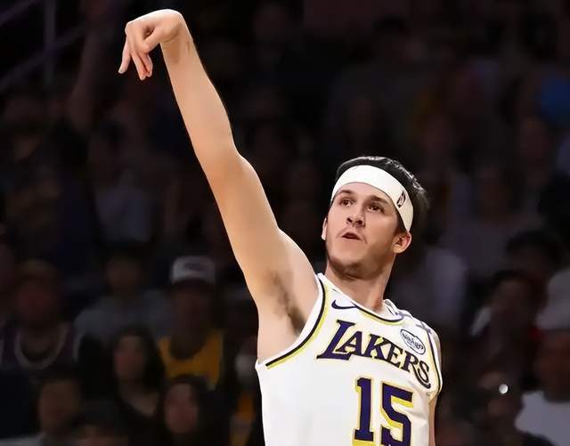 湖人喜讯！强人现身，伤情曝光，或复出对阵火箭，詹姆斯等来帮手