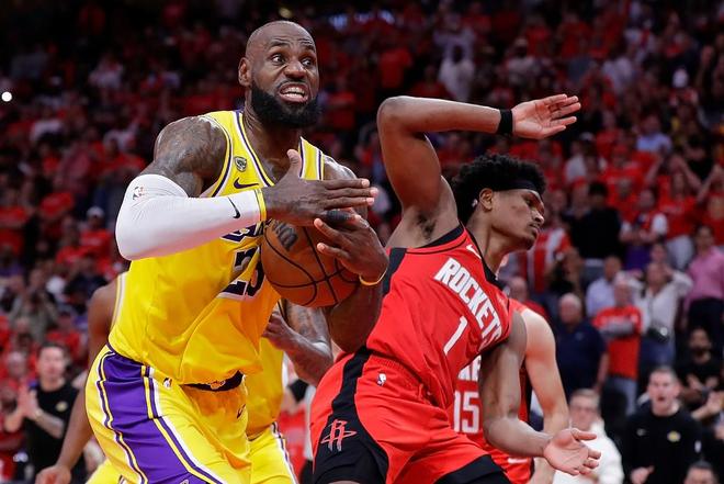 出人意料，ESPN专家团12人全部预测火箭晋级，如今湖人3-0领先