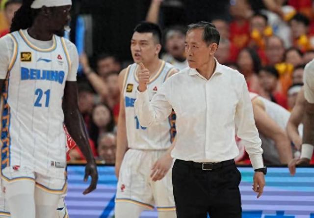 CBA｜许利民：范子铭所罗门都会出战 决定比赛是心态