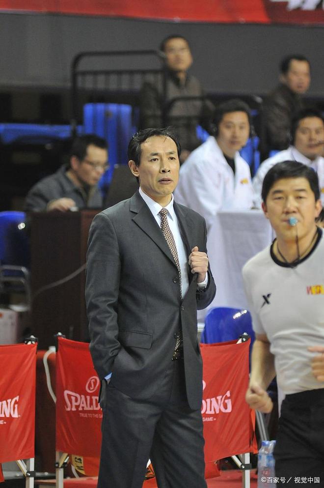 北京隊大勝天津，許利民贊翟曉川表現(xiàn)驚艷，快來看他如何逆襲！