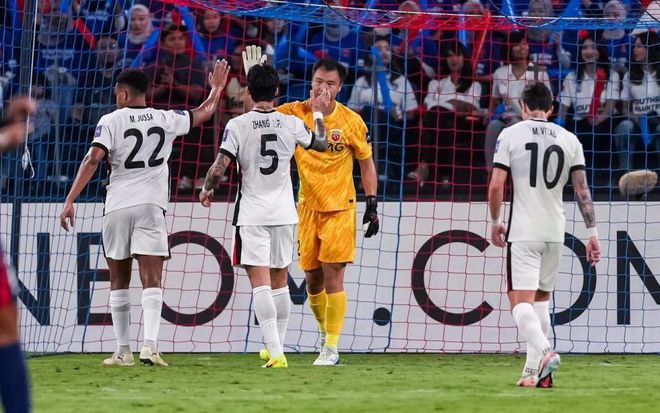 27歲海港二門(mén)開(kāi)掛！11次神撲讓對(duì)手崩潰+獲10分 連續(xù)3場(chǎng)亞冠拿MVP