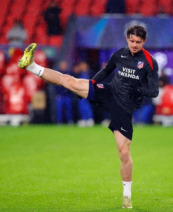 记者：不认为曼联会永久签下加拉格尔；拉什福德欧冠赛场送助攻，B费与其互动