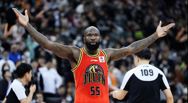 暂时不来CBA！超级外援拒绝多家俱乐部合同，上赛季场均30+10