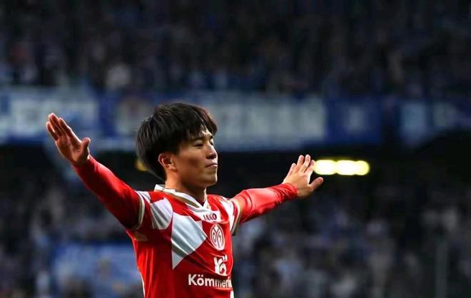 美因茨隊(duì)做客遭波茲南萊赫1-1踢平 連續(xù)2輪歐協(xié)聯(lián)的比賽不勝