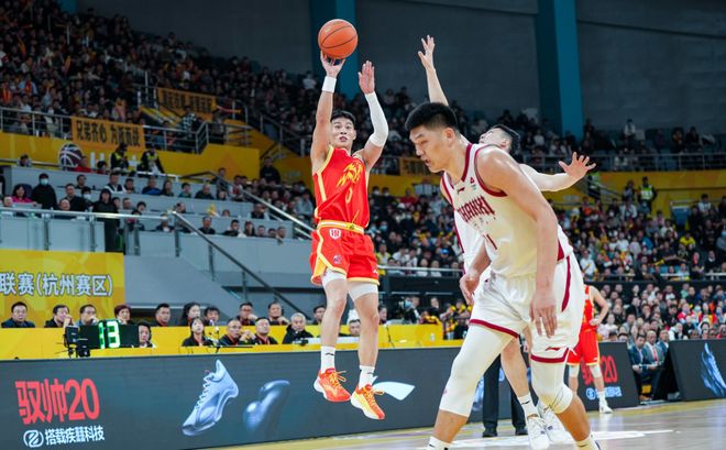 主帅都不看+3顶薪参赛！CBA潜力赛沦为笑柄 连足球U23政策都不如